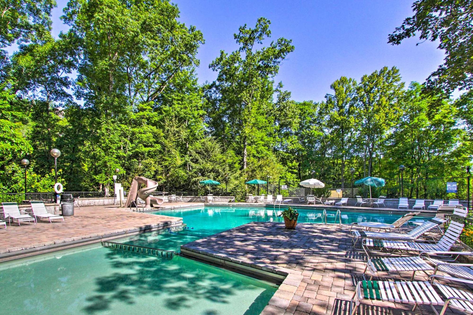 Gatlinburg Vacation Rental Balcony With Hot Tub! Exteriör bild